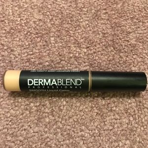 Dermablend smooth liquid camo concealer.
